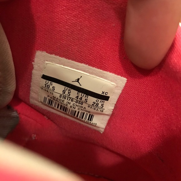 Air Jordan 1 High Yeezy Nouveau Pure Platinum - Picture 8 of 10